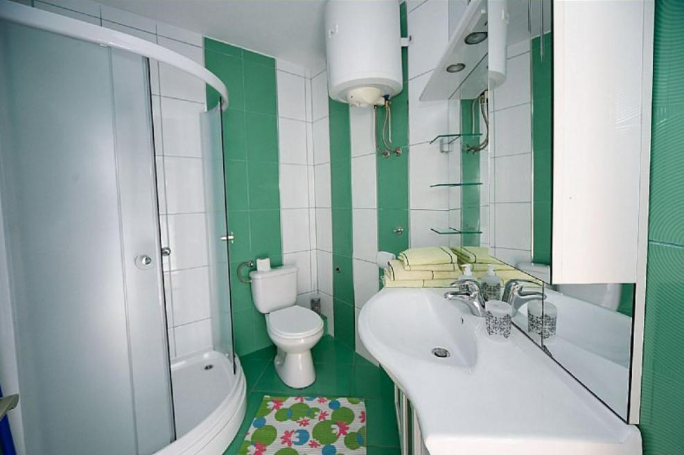 Apartments Dvori ノヴァリャ エクステリア 写真