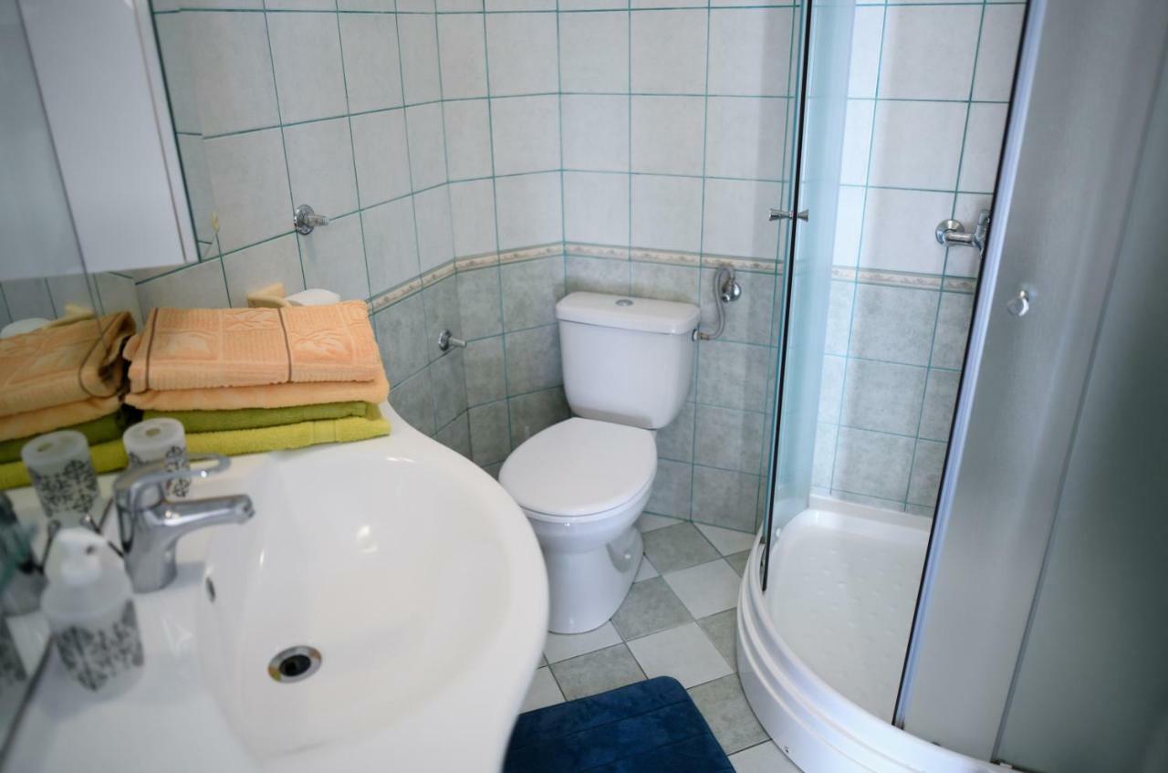 Apartments Dvori ノヴァリャ エクステリア 写真