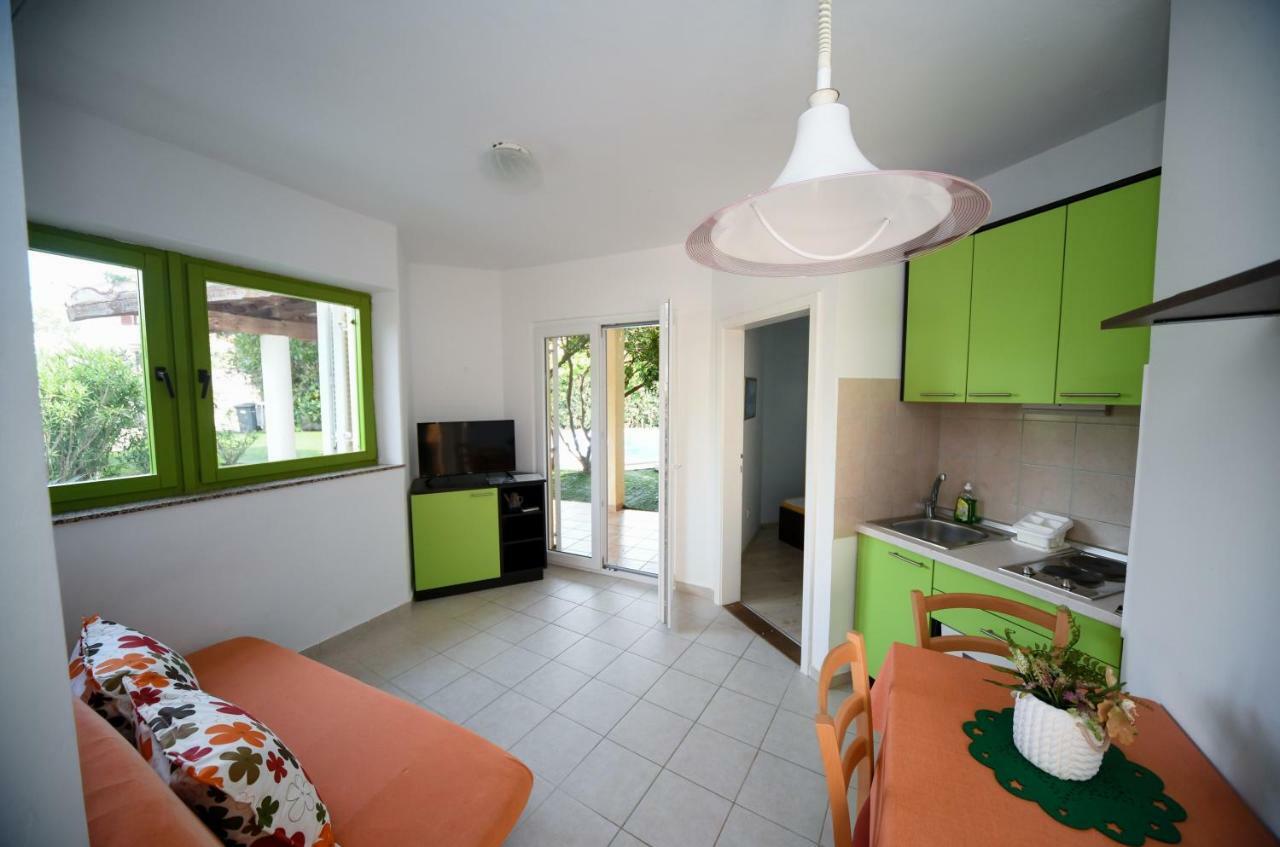 Apartments Dvori ノヴァリャ エクステリア 写真