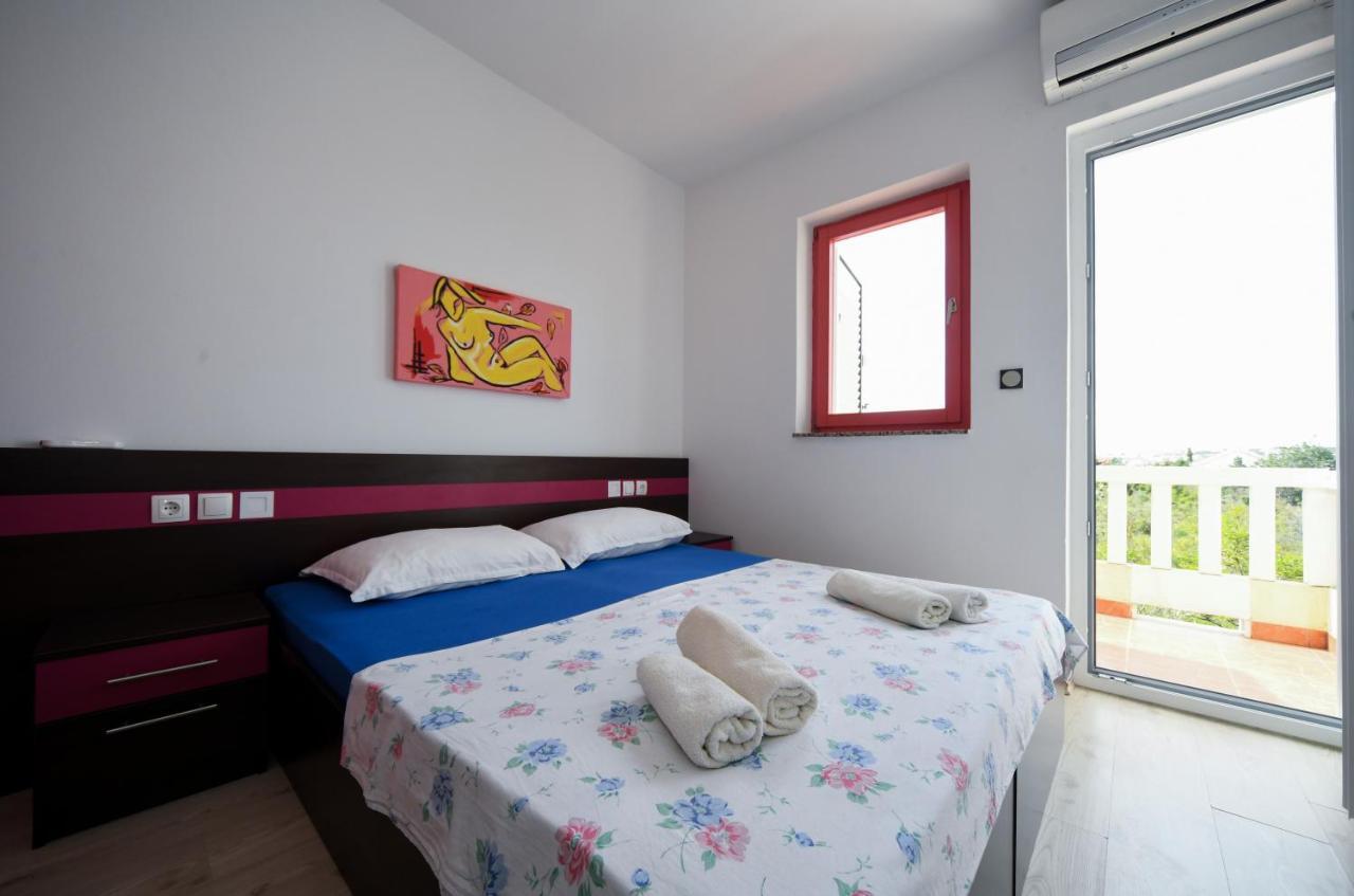 Apartments Dvori ノヴァリャ エクステリア 写真
